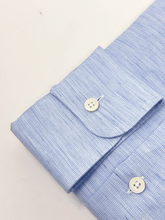 Carica l'immagine nel visualizzatore di Gallery, Camicia Azzurra Lino-Cotone operato Collo SemiFrancese