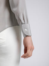 Carica l'immagine nel visualizzatore di Gallery, Camicia Donna Seta Tortora