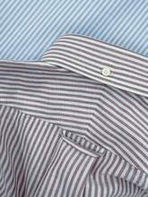 Carica l'immagine nel visualizzatore di Gallery, Camicia OCBD Oxford Riga Rossa Del Carmine 1969
