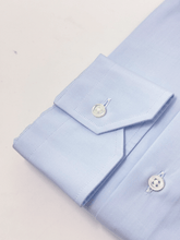 Carica l&#39;immagine nel visualizzatore di Gallery, Camicia Azzurra Collo Francese
