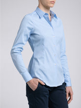Carica l&#39;immagine nel visualizzatore di Gallery, Camicia Donna Cotone Stretch Azzurro
